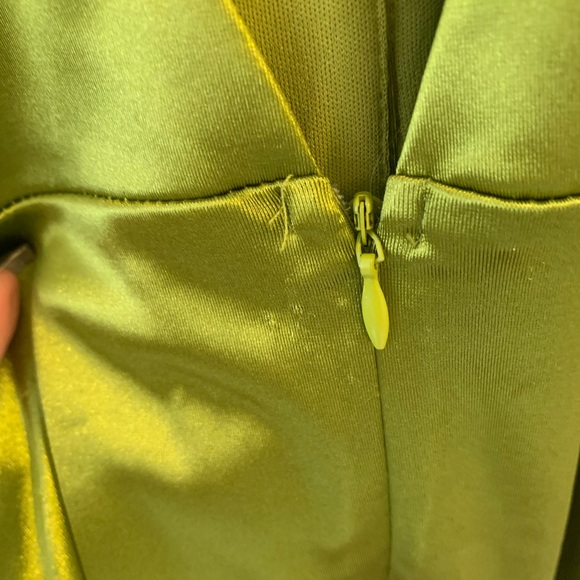 Stretchy metallic green/lime dress - Picture 4 of 6